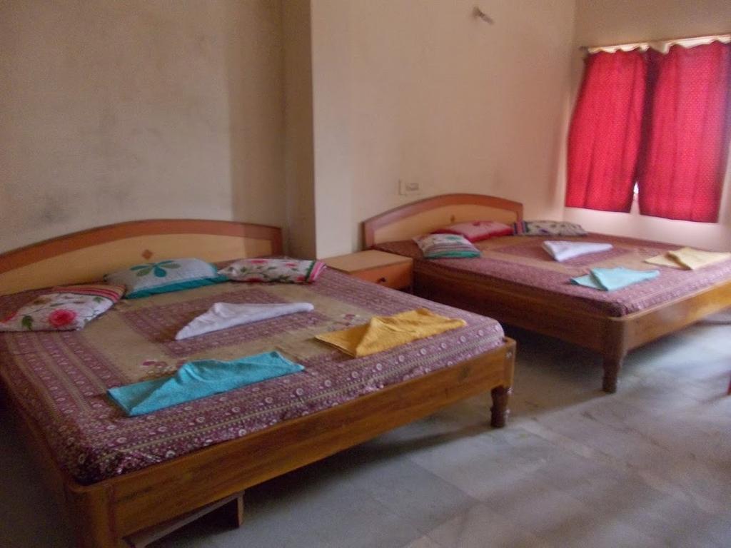 Rishaan Guest House Puri Ruang foto