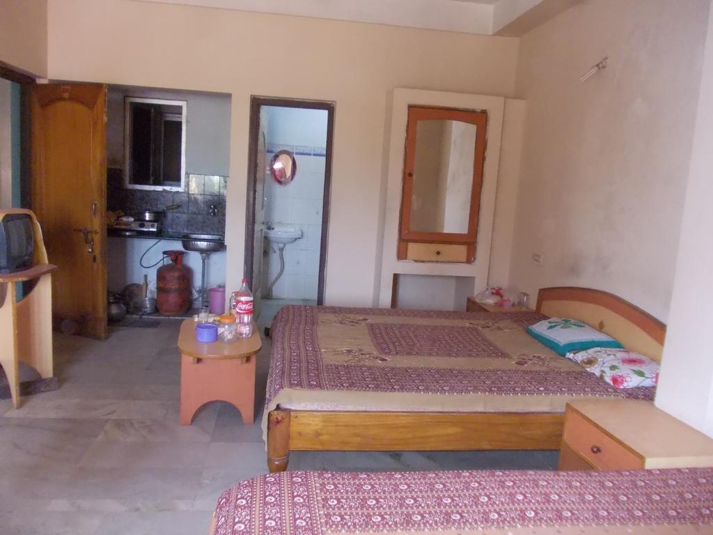Rishaan Guest House Puri Ruang foto