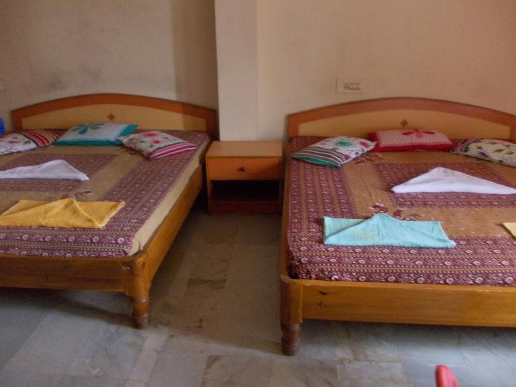 Rishaan Guest House Puri Ruang foto