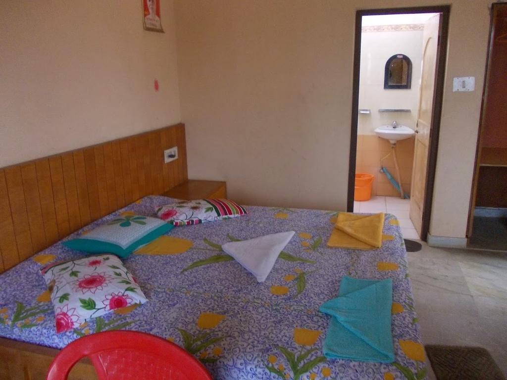 Rishaan Guest House Puri Ruang foto