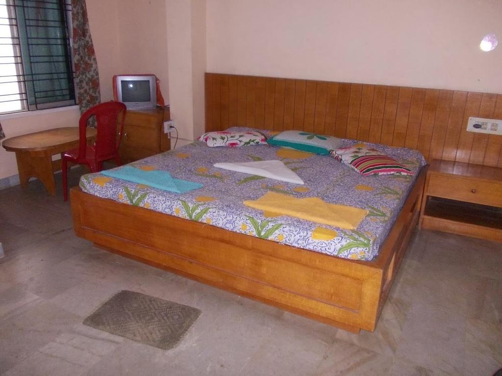 Rishaan Guest House Puri Ruang foto